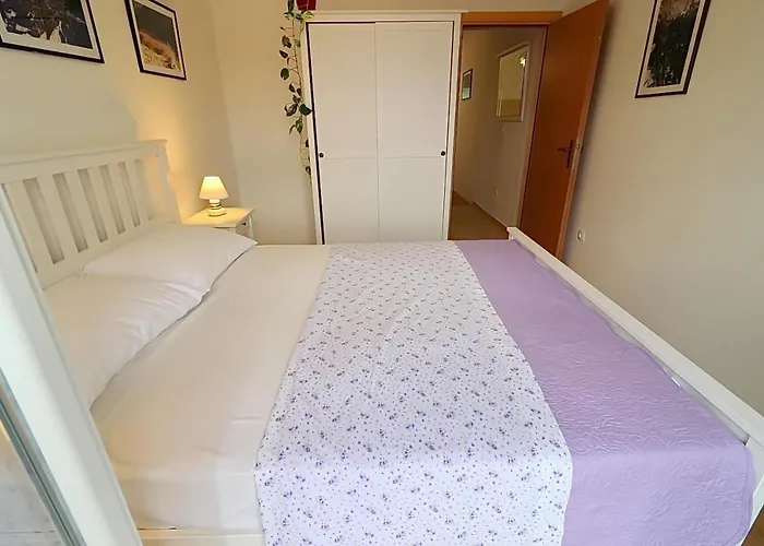 Nodilo 公寓 Polače