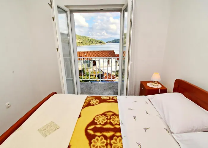 Nodilo 公寓 Polače